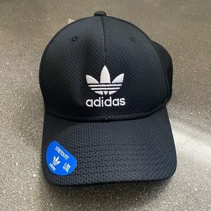 Adidas Originals Stretch Fit Black Cap Size L/XL